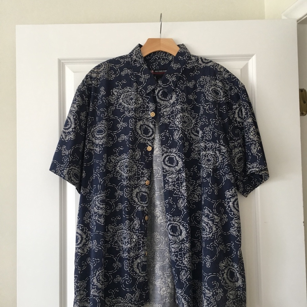 Bundle of Hawaiian Shirts🌸🌺🌈🌊 - Picture 3 of 8